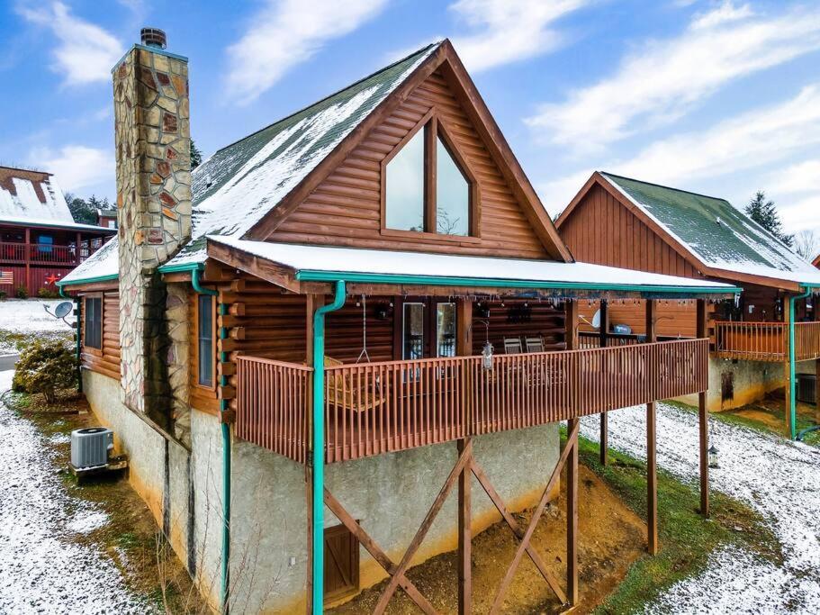 Cabin With New Hot Tub, Near Dollywood .2Bd.2Ba.Sleeps6.Bbq Sevierville Εξωτερικό φωτογραφία