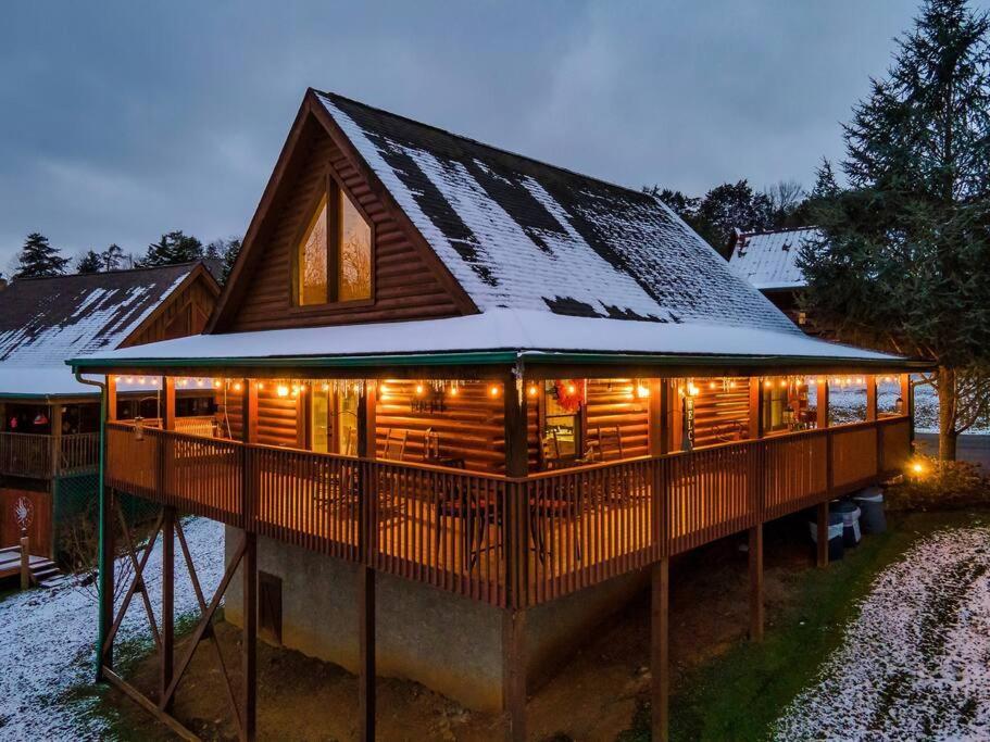Cabin With New Hot Tub, Near Dollywood .2Bd.2Ba.Sleeps6.Bbq Sevierville Εξωτερικό φωτογραφία
